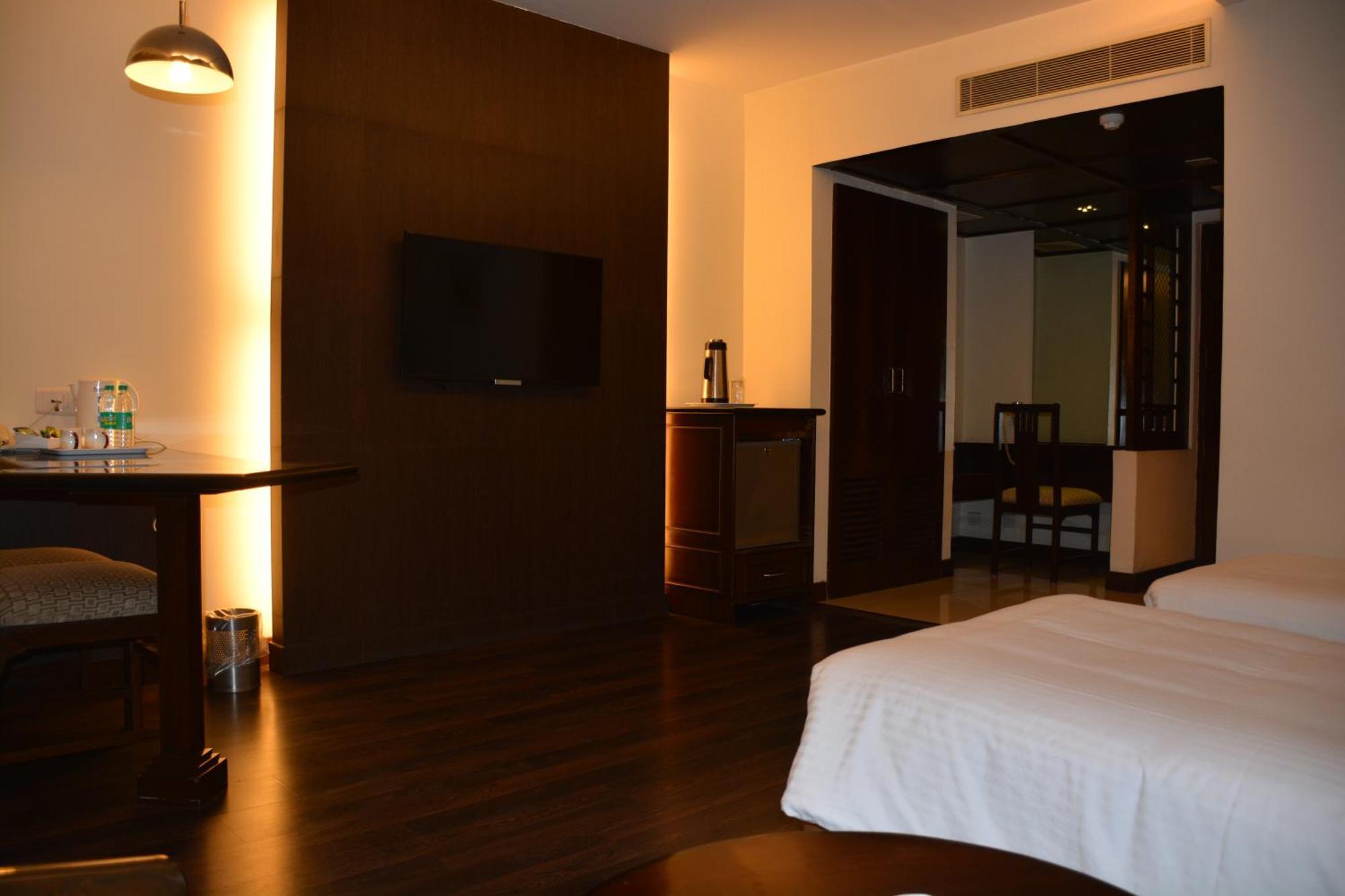 Hotel Heritage Inn Coimbatore Exterior photo